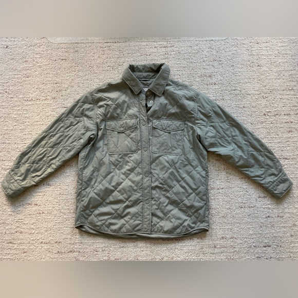 Abercrombie & Fitch Oversized Sage Green Quilted Shaket - Size Small - Picture 2 of 5